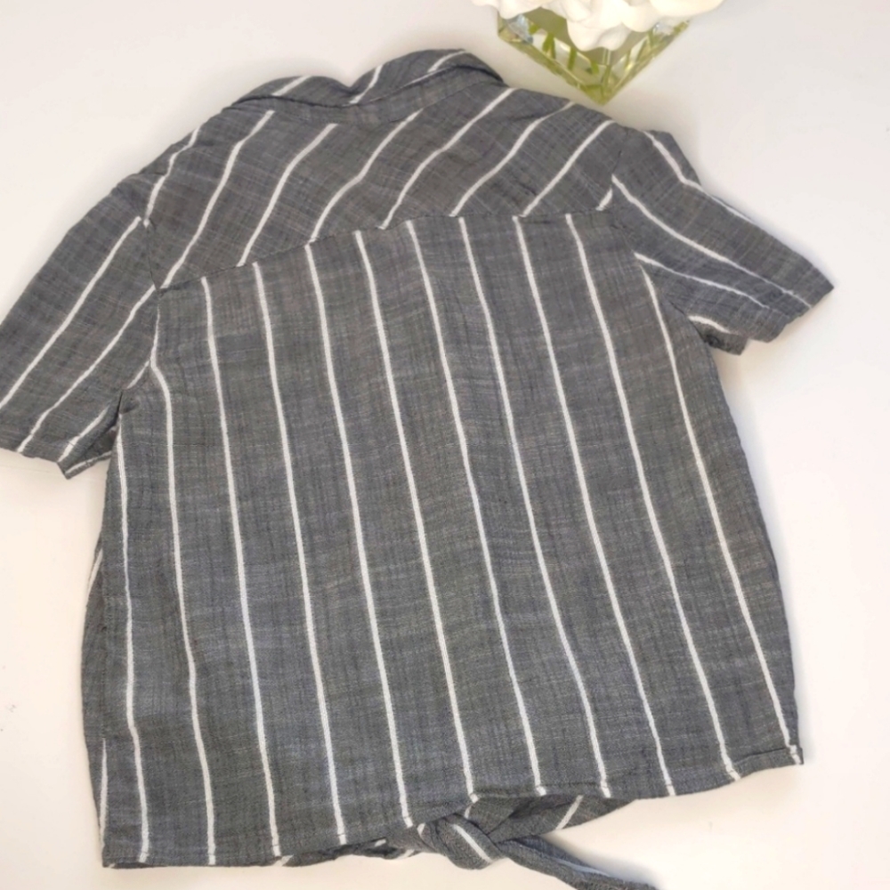Universal Thread Cropped Top Stripped Size XS - Picture 3 of 9